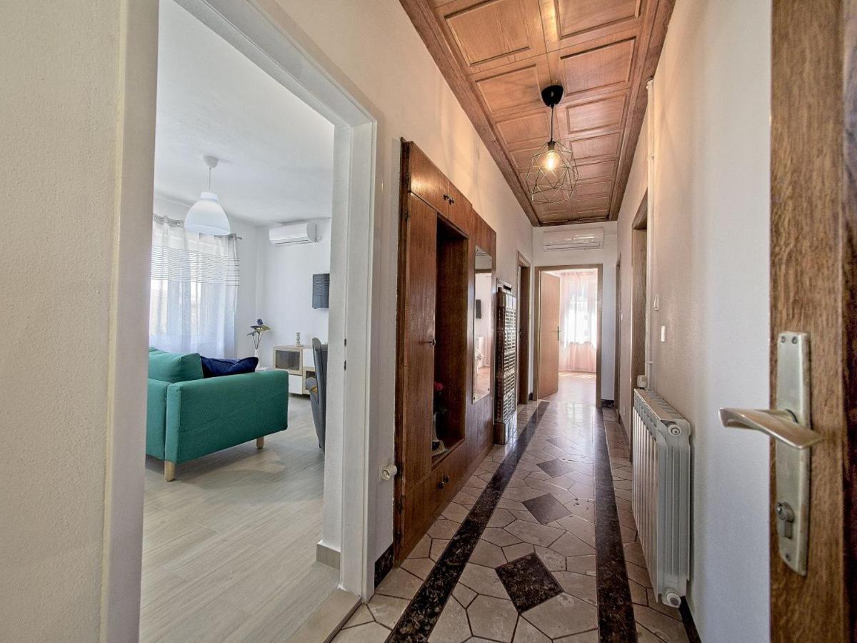 Apartman Nikica พอสติรา ภายนอก รูปภาพ