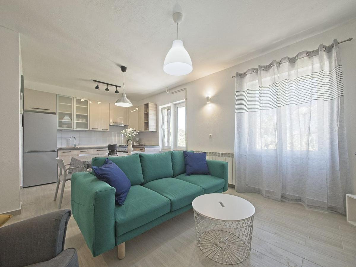 Apartman Nikica พอสติรา ภายนอก รูปภาพ